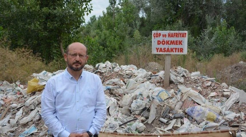 Başkan Özcan Çevreyi Kirletenlere Tepki Gösterdi