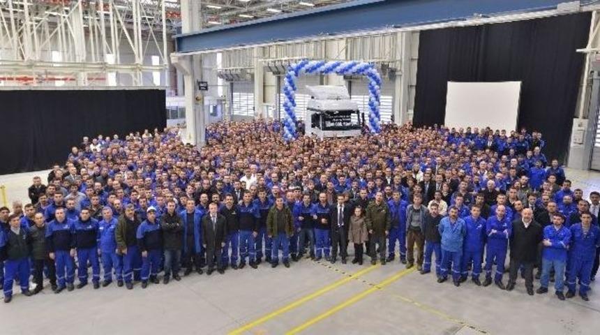 Mercedes-benz T&uuml;rk 200 Bininci Kamyonunu &Uuml;retti