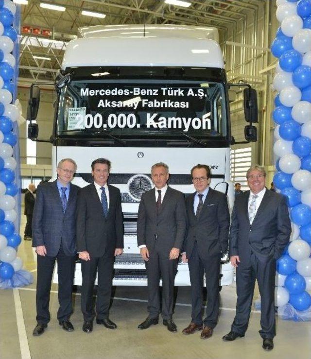 Mercedes-benz Türk 200 Bininci Kamyonunu Üretti