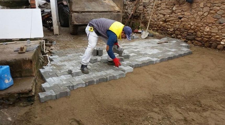 Alaşehir Belediyesinden 5 Mahalleye Aynı Anda Hizmeti