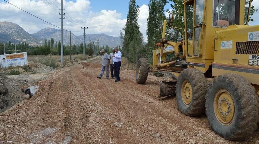 Büyükşehirden Elmalı’da Asfalt Hazırlığı