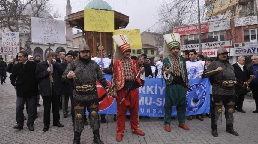 Yeni&ccedil;eriler Maaş Bordrosu Yaktı
