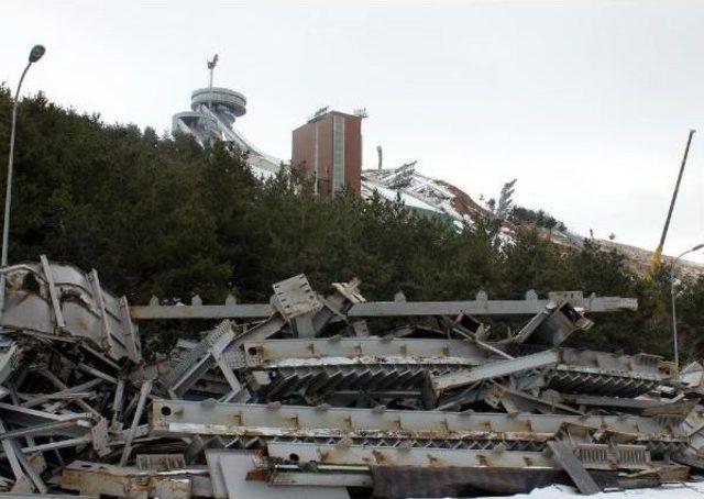 Çöken kayakla atlama kuleleri, bir yılda hizmete girecek