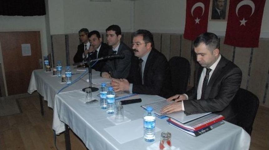 Tuşba İl&ccedil;e Milli Eğitim M&uuml;d&uuml;r&uuml; Ceylani, Muhtarlarla &ldquo;okul Sorunları&rdquo; Toplantısı D&uuml;zenledi