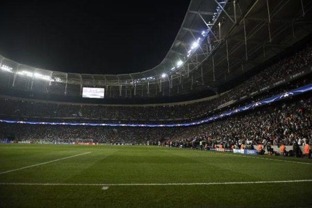 Vodafone Park'ta Işıklandırma Arızası 