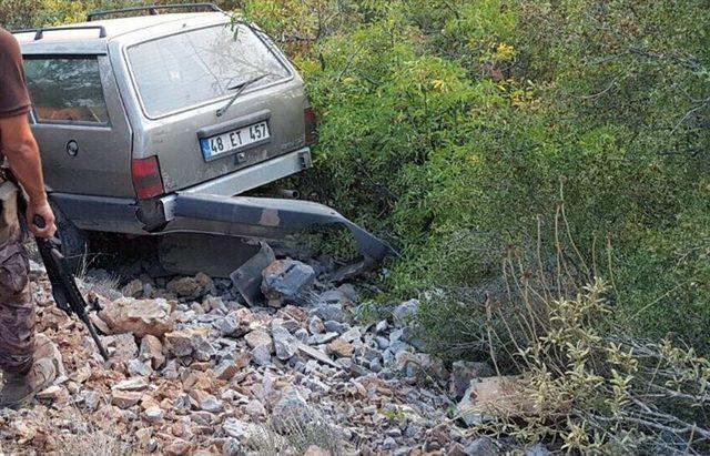 Polis-hırsız Kovalamasında Her İki Araç Da Kaza Yaptı