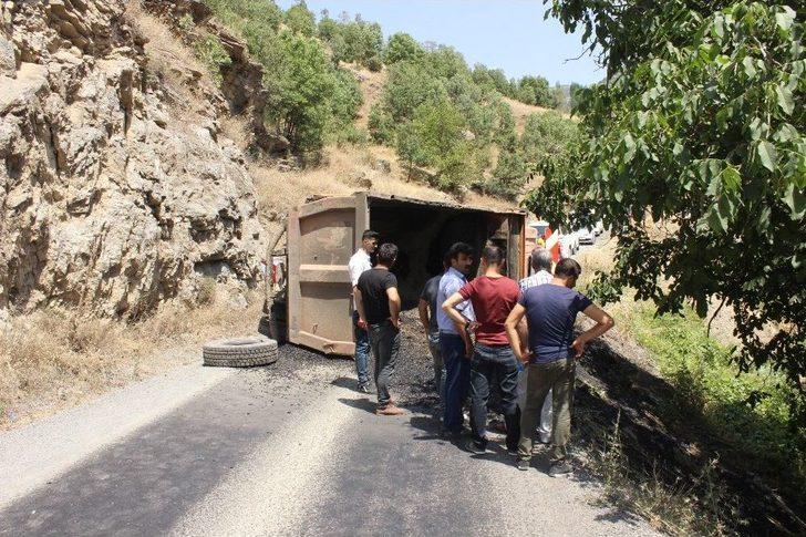 Beytüşşebap’ta Kaza Nedeniyle Yüzlerce Araçlık Kuyruk Oluştu G2