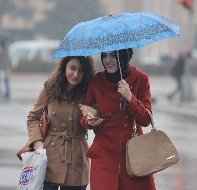 Kayseri’de Yağmur Perşembe Gününe Kadar Sürecek