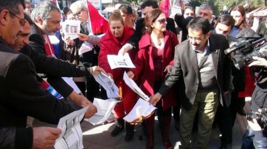 Antalya'daki Memurlar Da Bordro Yaktı