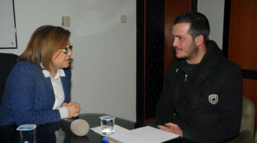 Başbuğ'u Duygulandıran Askere Fatma Şahin'den Iş M&uuml;jdesi