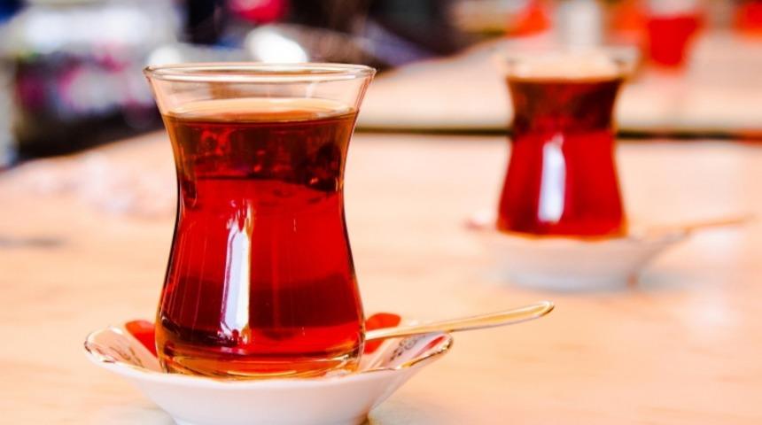 &Ouml;z&uuml;n&uuml; S&ouml;z&uuml;n&uuml; İ&ccedil;imize Akıtan Sihirli İ&ccedil;ecek &Ccedil;ay!