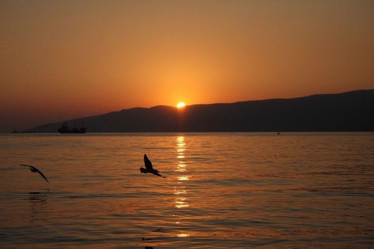 (&ouml;zel Haber) Sonbaharda Bursa Sahillerinde G&uuml;n Batımı B&ouml;yle G&ouml;r&uuml;nt&uuml;lendi