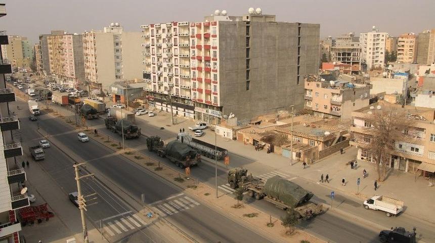 Sınıra Yapılan Askeri Sevkiyat Kızıltepe&rsquo;ye Ulaştı