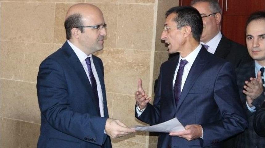 Ak Partli Erzurum İl Başkanı Yeşilyurt Mazbatasını Aldı