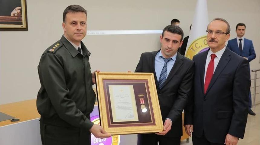 Ordu&rsquo;da Şehit Yakını Ve Gazilere &Ouml;v&uuml;n&ccedil; Madalyası