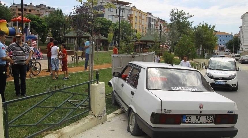 Hızını Alamadı &Ccedil;ocuk Parkına Girdi