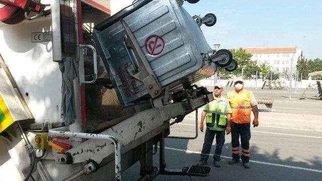 Ergene’de Çöp Konteynerleri Temizleniyor