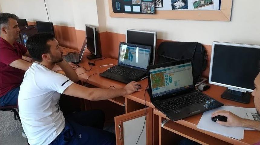 Korkuteli’de Öğretmenlere “oyun Tabanlı Blok Kodlama” Kursu
