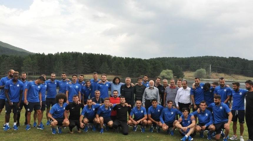 Sandıklı Belediye Başkanı Mustafa Çöl, Afjet Afyonspor’u Akdağ’da Misafir Etti