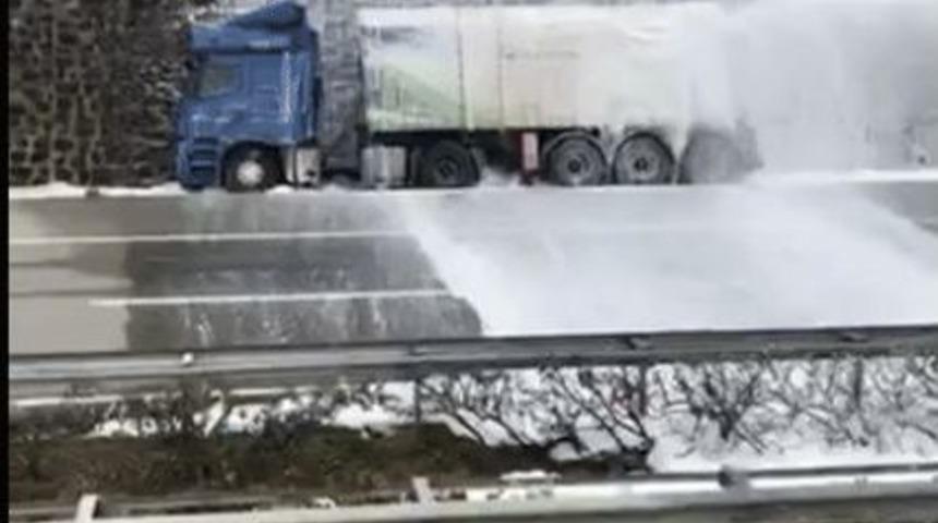 Lpg Yüklü Tanker Kaza Yaptı, Karadeniz Sahil Yolu Trafiğe Kapandı