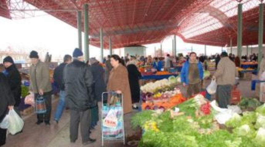 Meyve ve sebze fiyatlarında artış s&uuml;r&uuml;yor