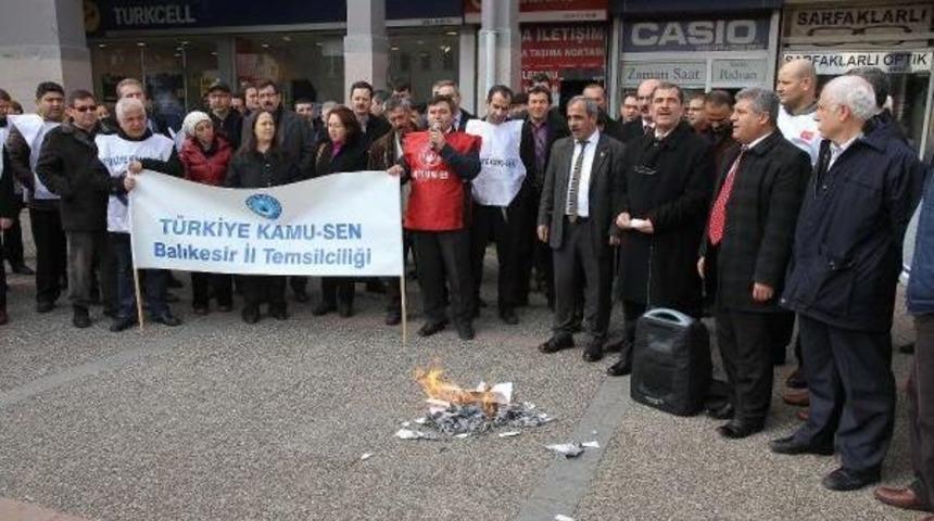 Bordro Yakarak Zammı Protesto Ettiler