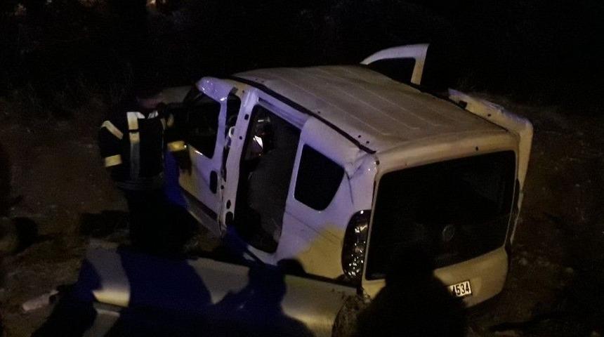 Hafif Ticari Ara&ccedil; Takla Attı:1 Yaralı