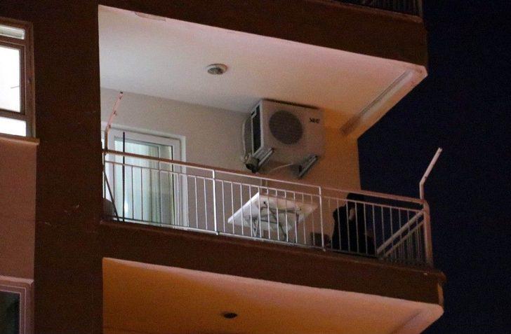 Kalp Krizi Geçiren Babalarını Kurtarmak İçin Ambulans Yerine Ev Sahibini Aradılar G4