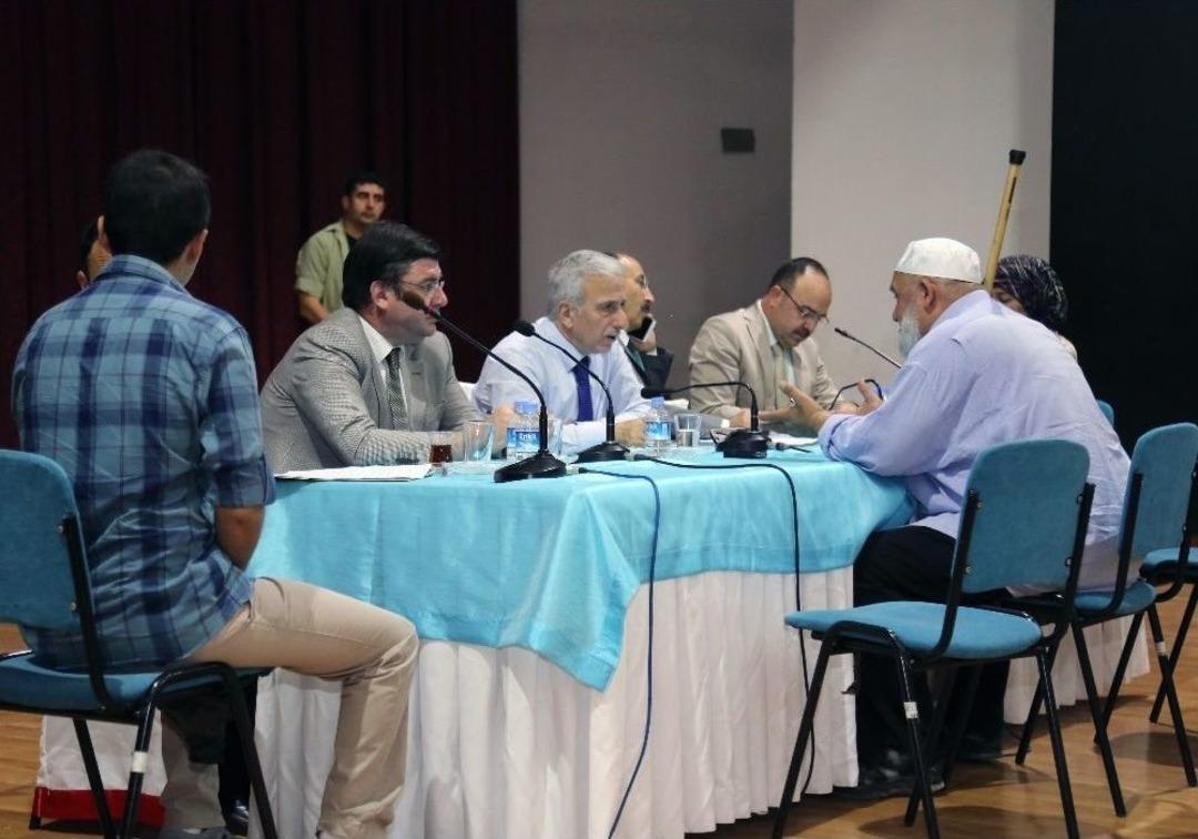 Halk G&uuml;n&uuml; Toplantısı Vali Kam&ccedil;ı Başkanlığında Yapıldı