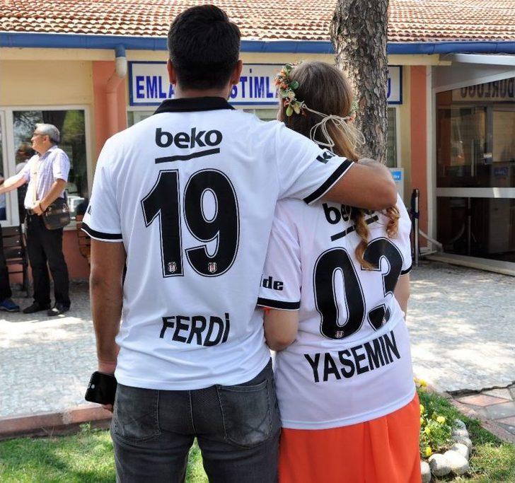 Ezeli Rakipleri Buluşturan Nikaha Belediye Başkanı Sürprizi G2