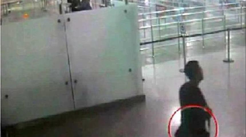 Havalimanında Hırsızlık Yapan Yabancı Uyruklu 4 Kişi Yakalandı