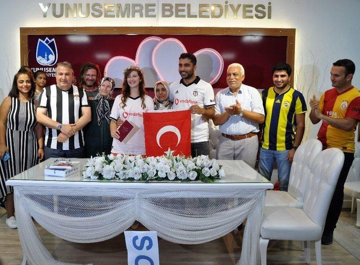 Ezeli Rakipleri Buluşturan Nikaha Belediye Başkanı Sürprizi G5