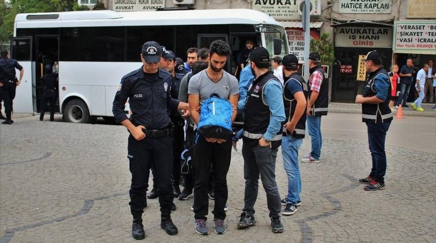 Bursa&rsquo;da Bylock Kullanıcısı 16 Kişi Adliyeye Sevk Edildi