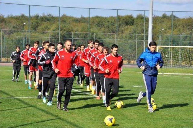 Sivasspor Çift Idmanla Hazırlanıyor