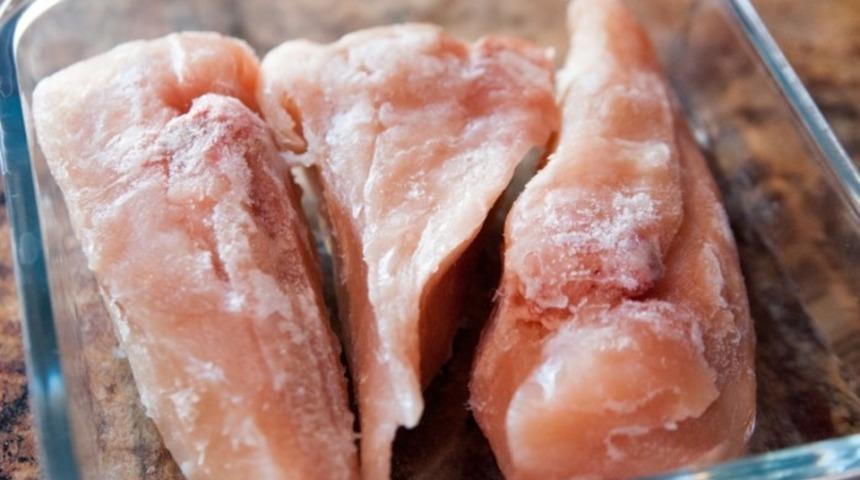 Donmuş Tavuk &Ccedil;&ouml;zd&uuml;rmek i&ccedil;in 5 G&uuml;venli Metod