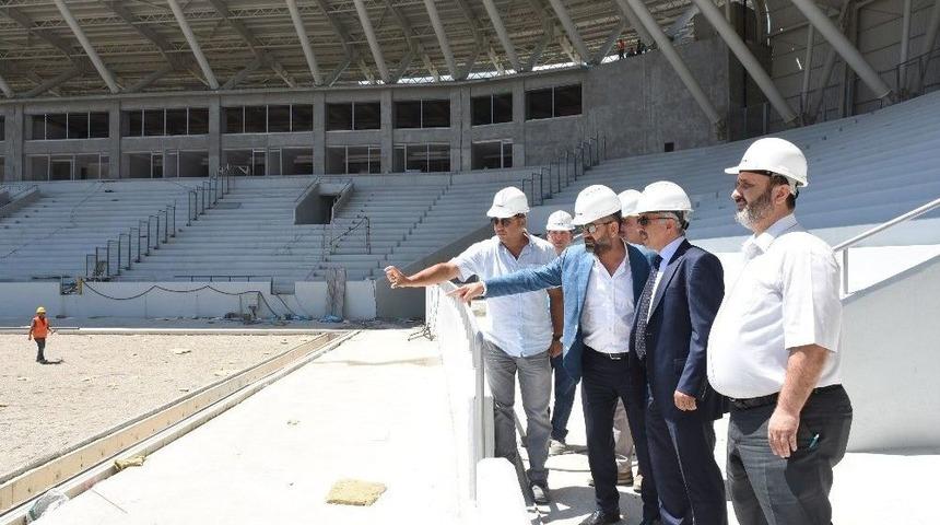 Başkan G&uuml;l Yeni Stadyum İnşaatını İnceledi