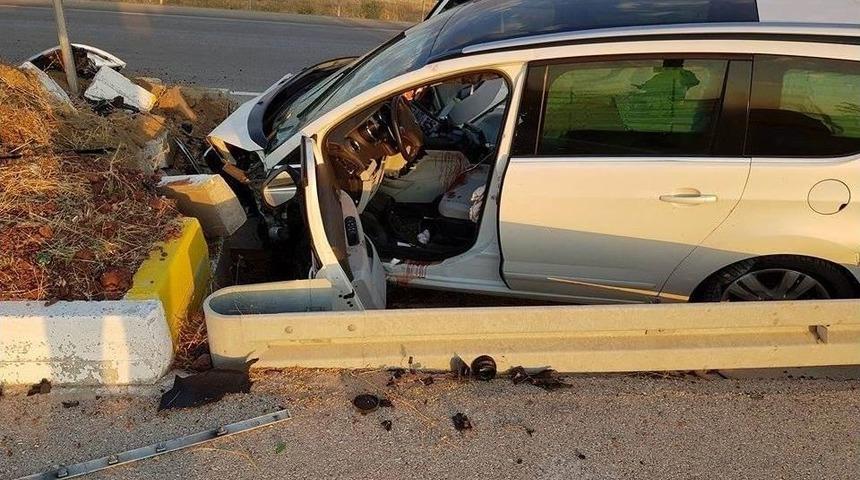 Kulu&rsquo;da Otomobil Ref&uuml;je &Ccedil;arptı: 1 Yaralı