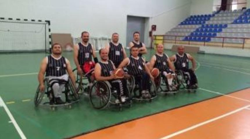 Tekerlekli Sandalye Basketbol Takımı Samsun&rsquo;da Serisini S&uuml;rd&uuml;rd&uuml;