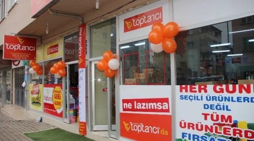 Oltu&rsquo;da Toptan Fiyatına Perakende Marketi A&ccedil;ıldı
