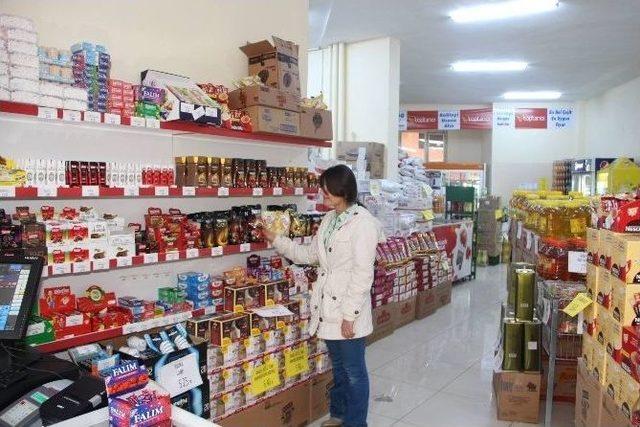 Oltu’da Toptan Fiyatına Perakende Marketi Açıldı