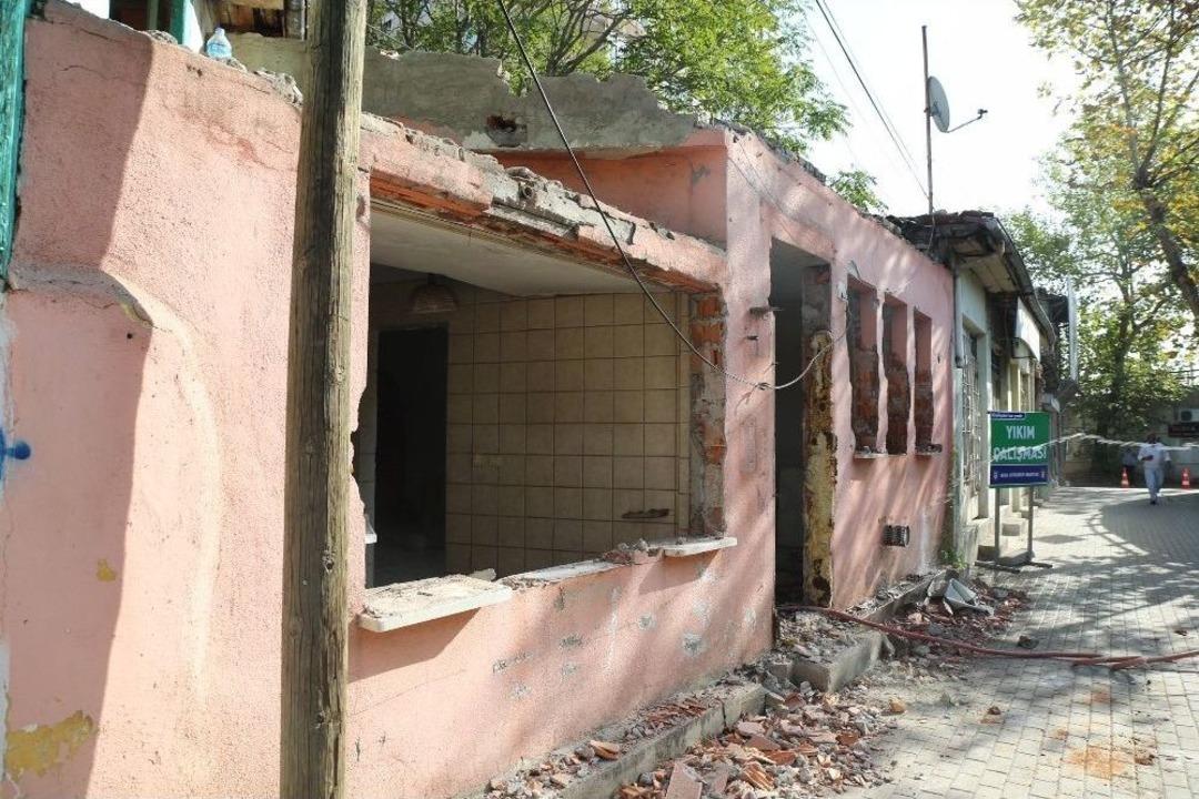 Bursa&rsquo;da Yapı Stoğu Yıkımlarla G&uuml;&ccedil;leniyor