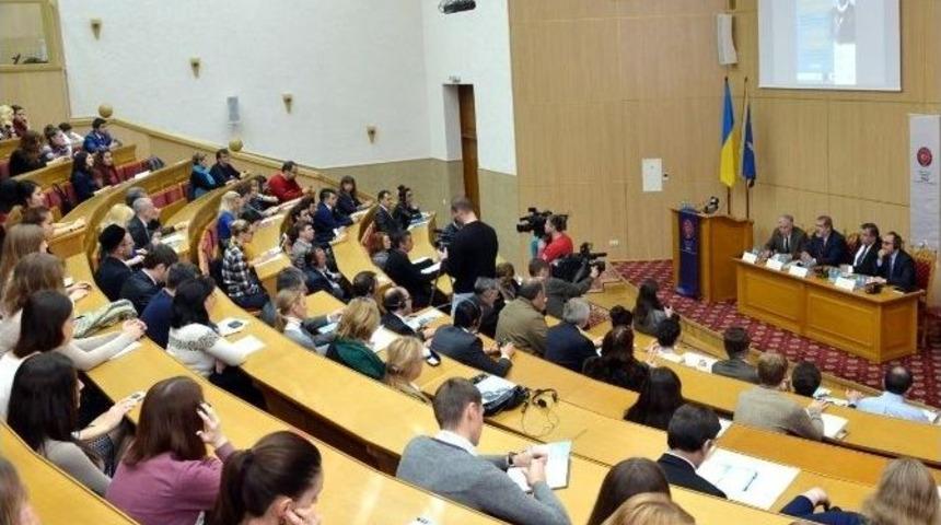 Kırım Tatar Halkının &Ouml;nde Gelen Fikir Adamı İsmail Bey Gaspıralı Ukrayna&rsquo;da Anıldı