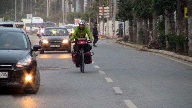 Afrikalı &ccedil;ocuklar i&ccedil;in pedal &ccedil;eviriyor 1