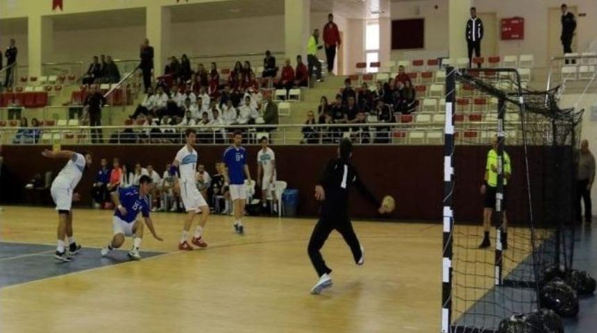 Amasya &Uuml;niversitesi&rsquo;nde Hentbol Heyecanı