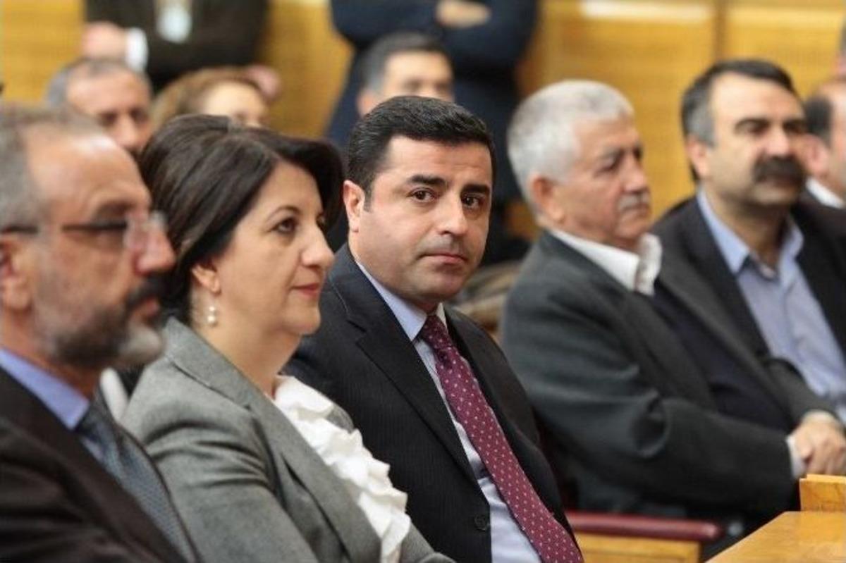 Demirtaş&rsquo;tan Se&ccedil;im Barajı &Ouml;nerisi