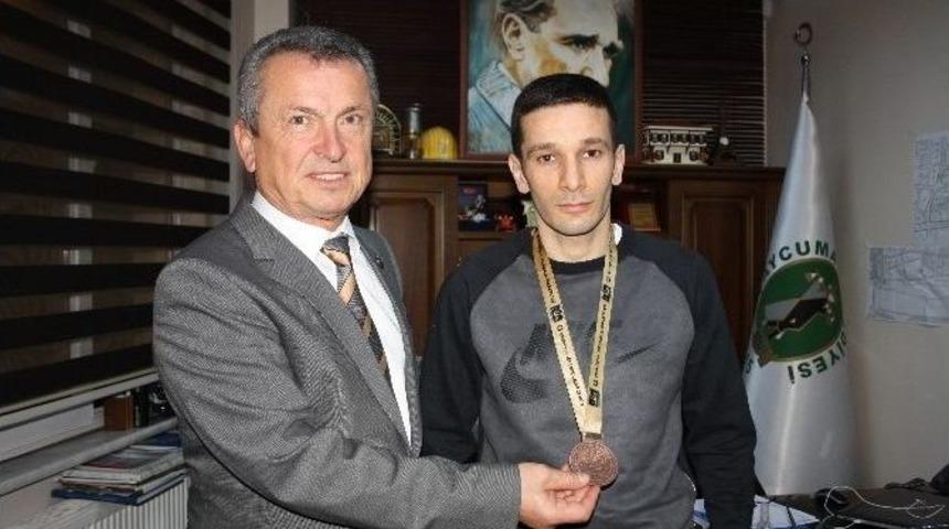 Zonguldak&rsquo;lı Atletten Başkan Kantarcı&rsquo;ya Ziyaret