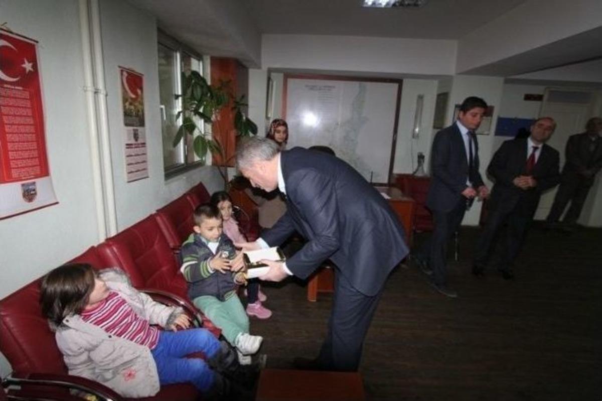 Anaokulu &Ouml;ğrencileri İtfaiye Birimini Gezdi