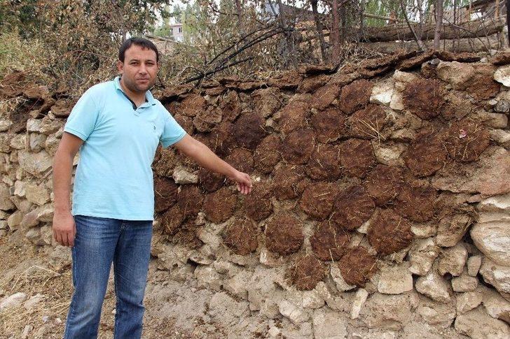 Sivas’ta Kışlık Tezek Hazırlıkları Başladı G4