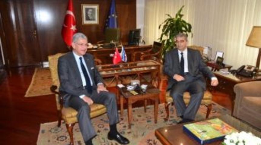 Ab Bakanı Ve Başm&uuml;zekereci Bozkır, Yeni Kıbrıs B&uuml;y&uuml;kel&ccedil;isini Makamında Kabul Etti
