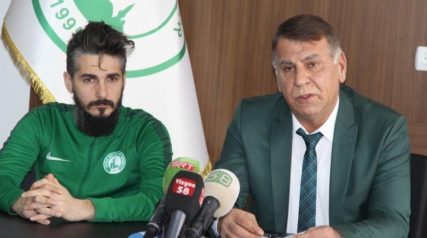Sivas Belediyespor 3 Futbolcuyla S&ouml;zleşme İmzaladı